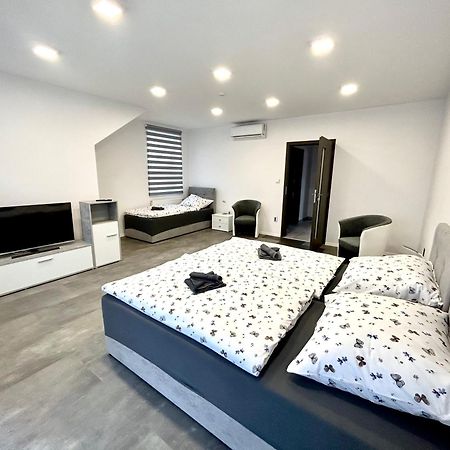 Apartmany Premium Se Soukromym Parkovanim Ческа-Липа Экстерьер фото