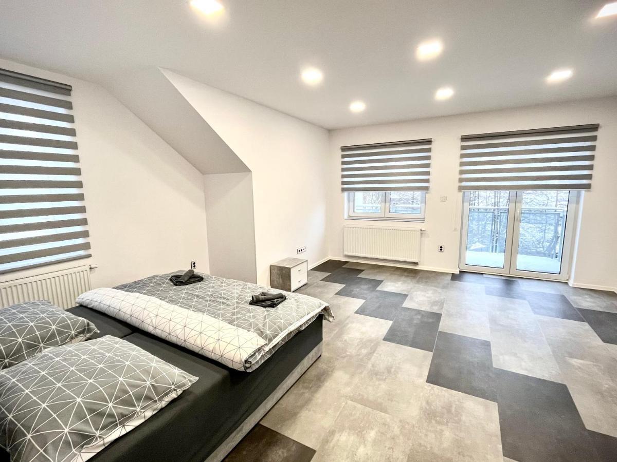 Apartmany Premium Se Soukromym Parkovanim Ческа-Липа Экстерьер фото