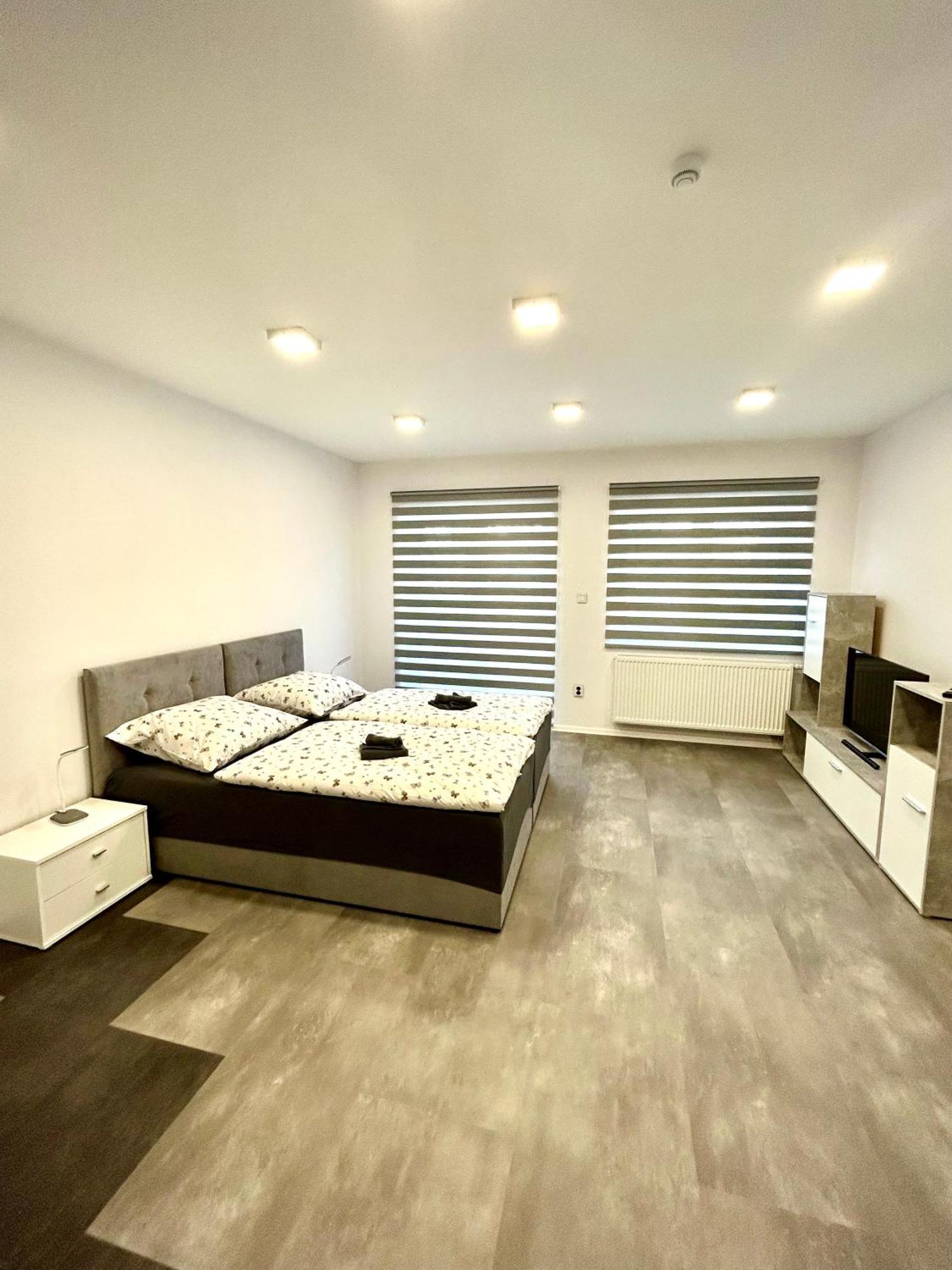 Apartmany Premium Se Soukromym Parkovanim Ческа-Липа Экстерьер фото