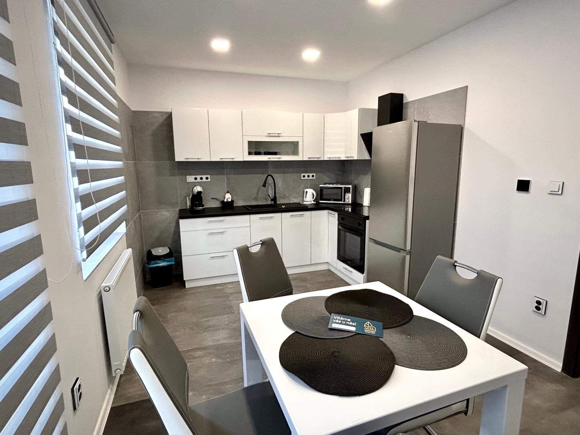 Apartmany Premium Se Soukromym Parkovanim Ческа-Липа Экстерьер фото