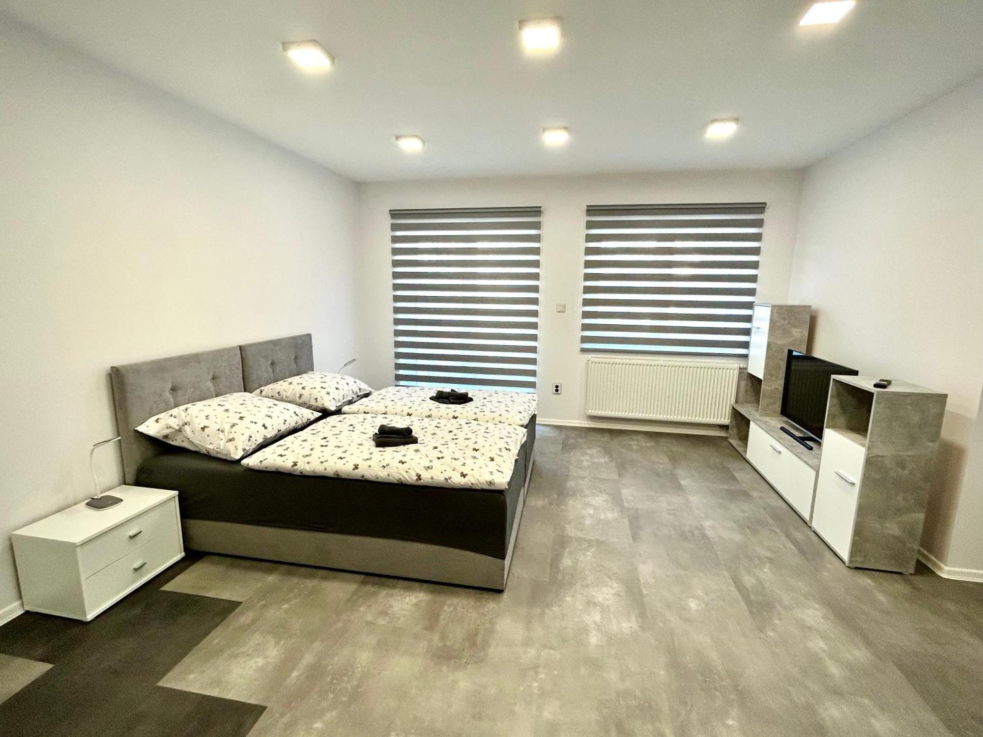 Apartmany Premium Se Soukromym Parkovanim Ческа-Липа Экстерьер фото