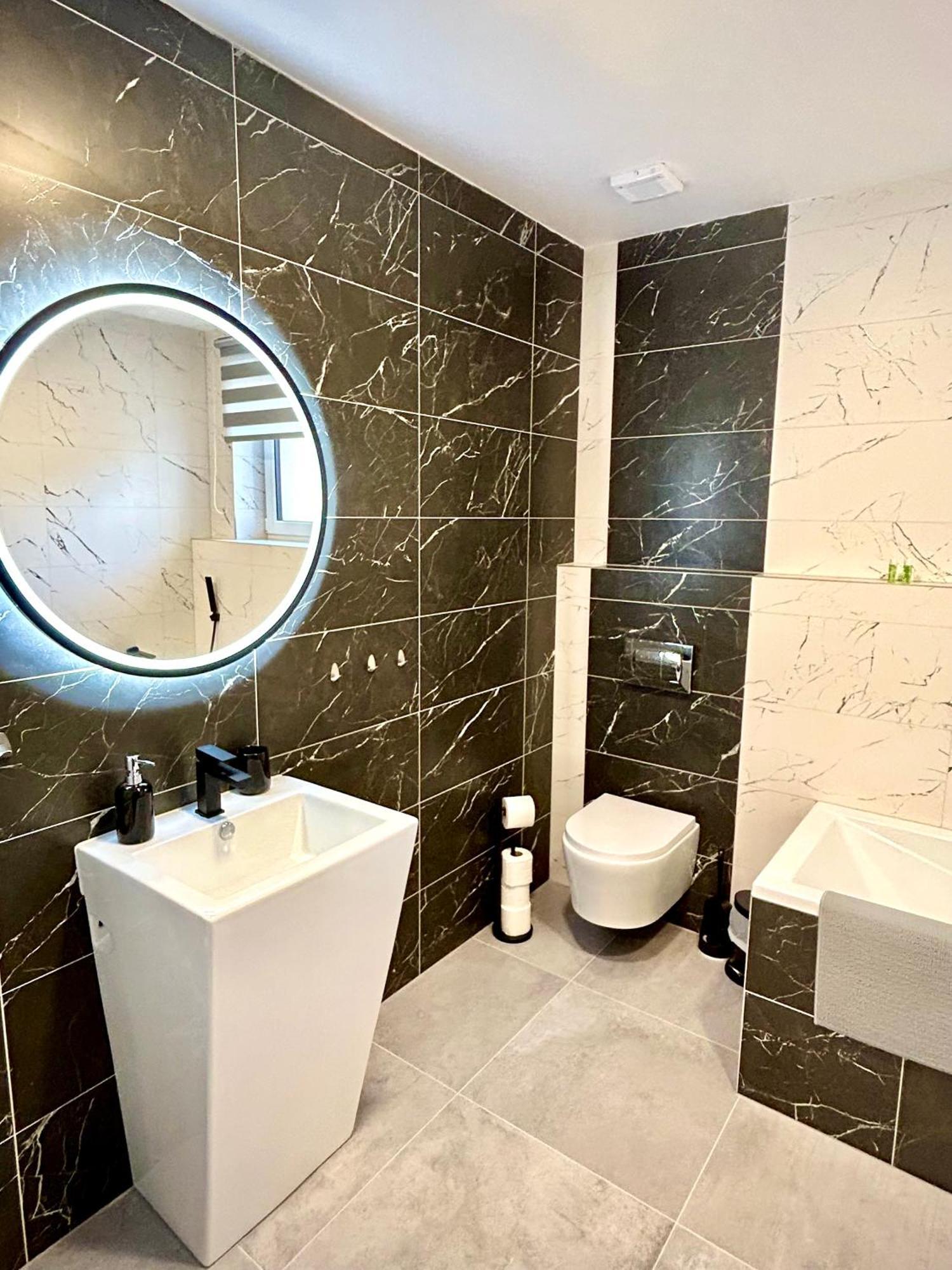 Apartmany Premium Se Soukromym Parkovanim Ческа-Липа Экстерьер фото