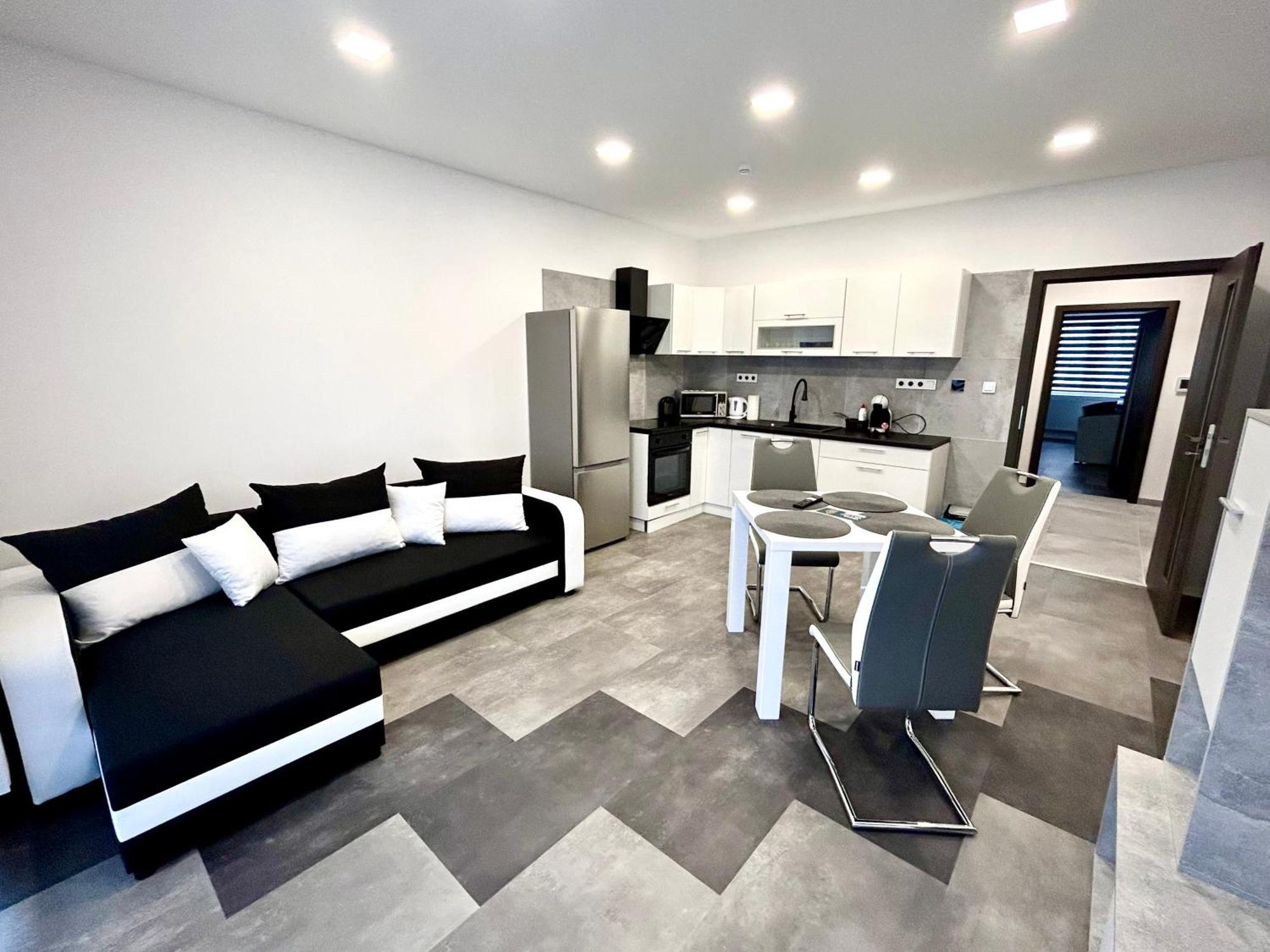 Apartmany Premium Se Soukromym Parkovanim Ческа-Липа Экстерьер фото